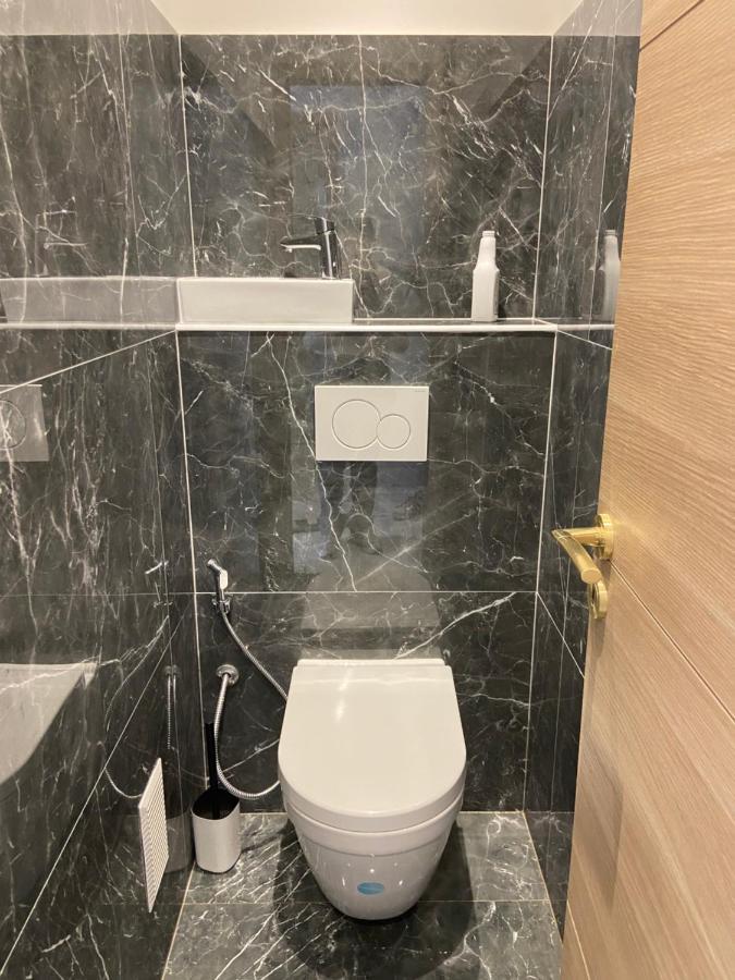 Le Royal, Spacious Seaside Rooftop And Pool Apartment Nizza